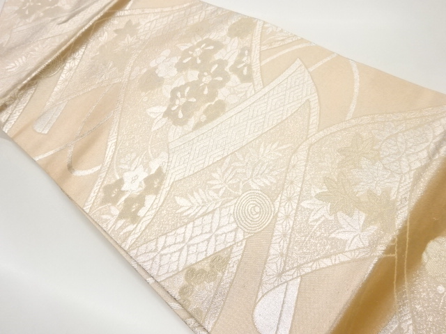 リサイクル　巻物に草花・古典柄模様織出し名古屋帯